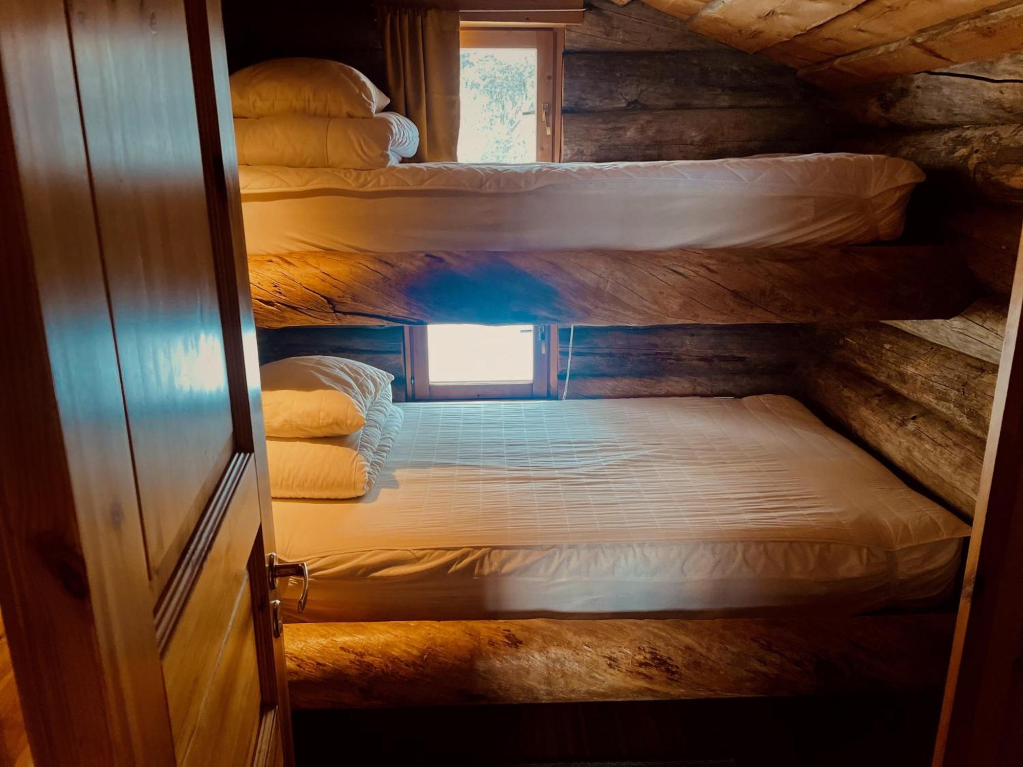 Arctic Log Cabins ซาริเซลกา ภายนอก รูปภาพ